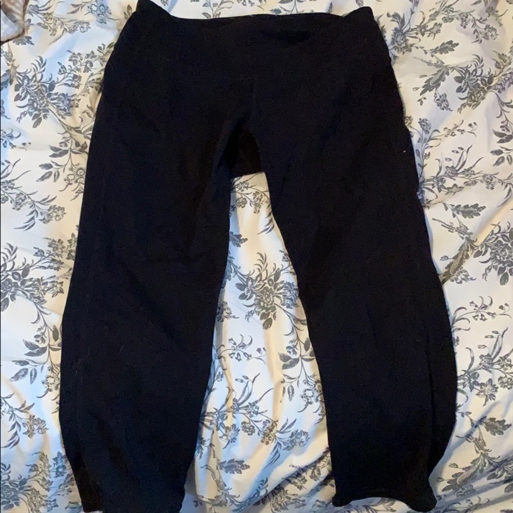 Athletic leggings